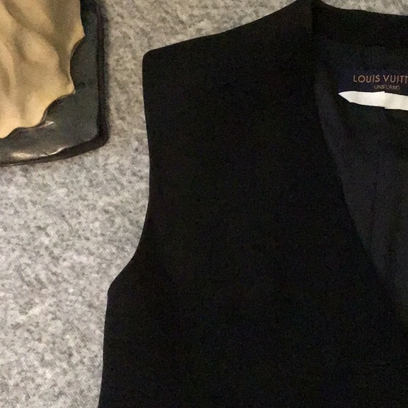 Ladies Louis Vuitton Jacket - Picture 3 of 10